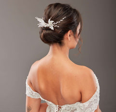 Minimalistisch mit Blumen Braut Haarspange – elegant und romantisch Dutt Accessoire