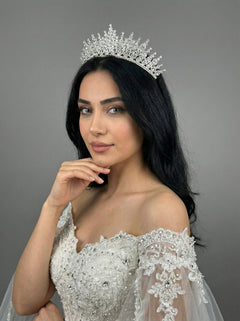 Auffällig mit Steinen Prinzessinnenkrone – Henna- und Verlobungskrone