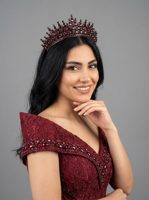 Auffällig mit Steinen Prinzessinnenkrone – Henna- und Verlobungskrone