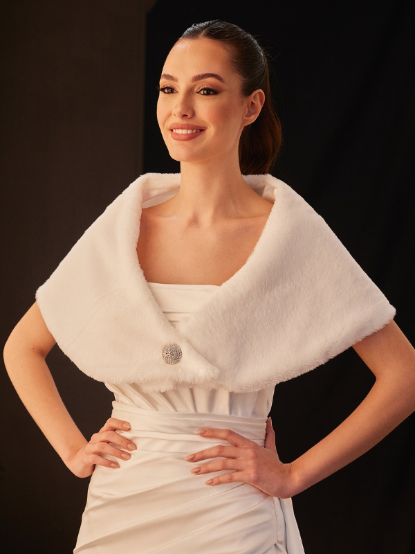 Schulterstola aus Kunstfell – mit Strassknopf elegant Braut & Abendmode Cape