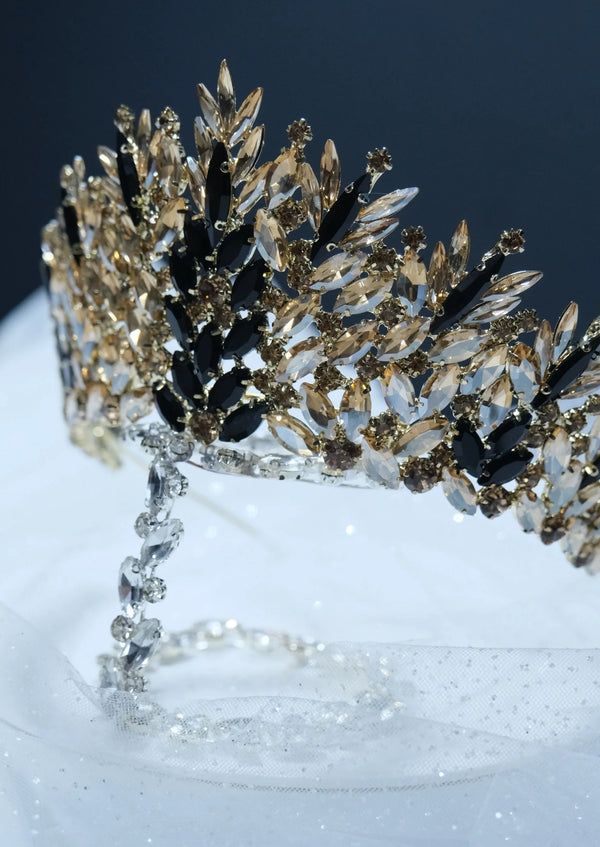 Zweifarbige Kristall-Brautkrone – auffällige Prinzessinnenkrone mit Silber- und Golddetails