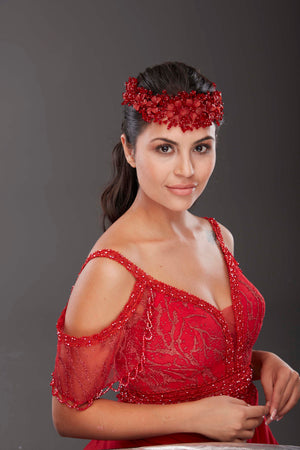 Üppig Blumen und Kristall-Brautkrone – auffällig und elegant Haaraccessoire