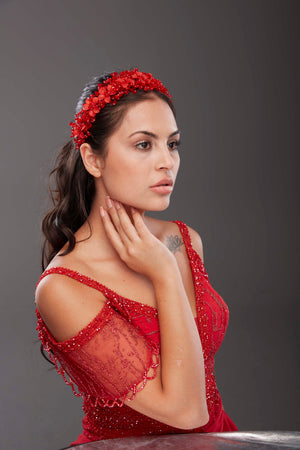 Üppig Blumen und Kristall-Brautkrone – auffällig und elegant Haaraccessoire