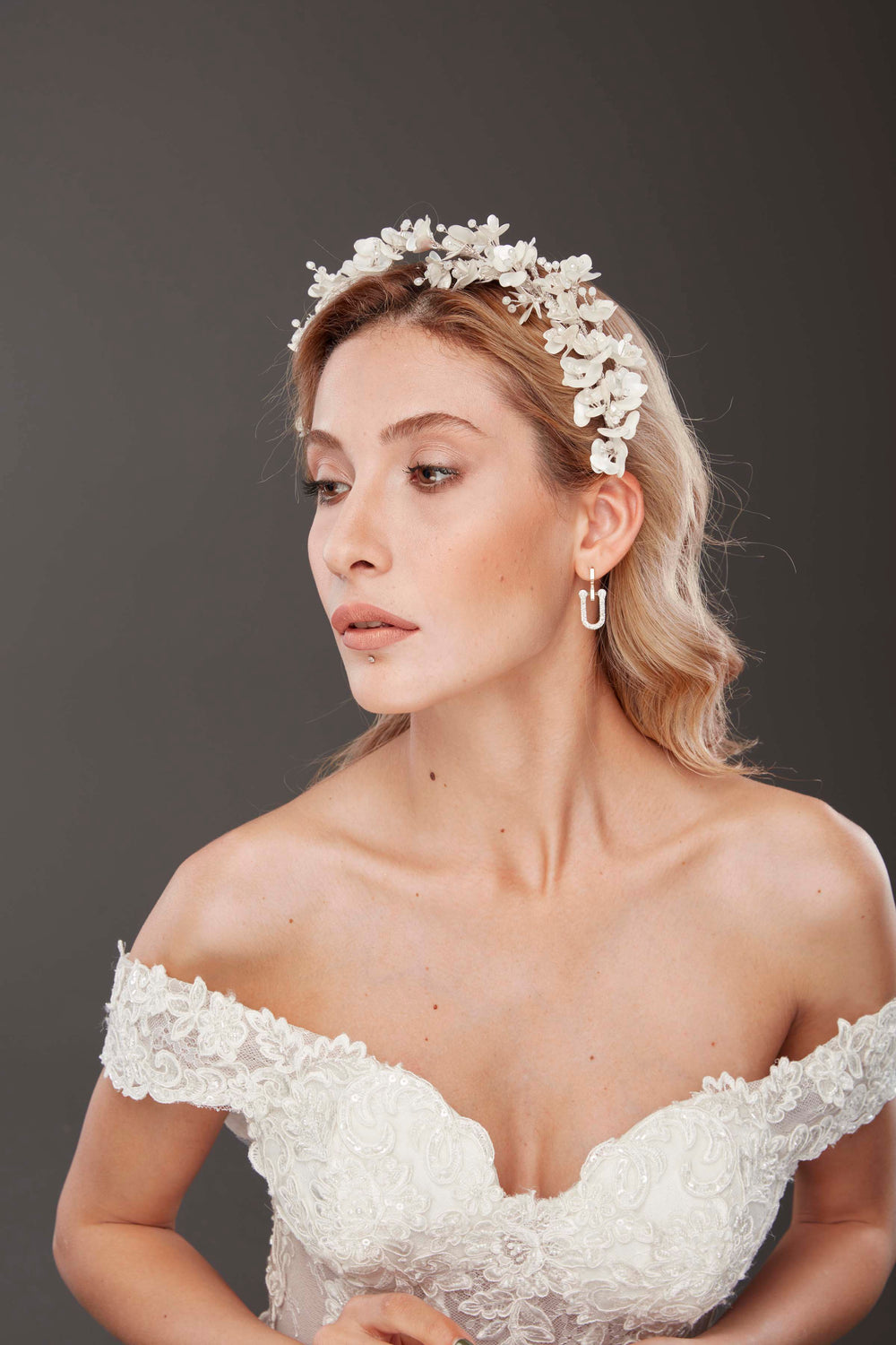 Dreidimensional mit Blumen Brautkrone – Perle & mit Kristalldetails romantische Krone