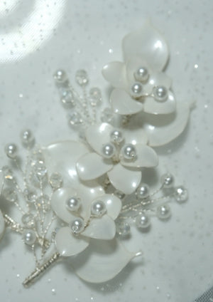 2-teilig mit Resin-Blumen Braut-Haaraccessoire