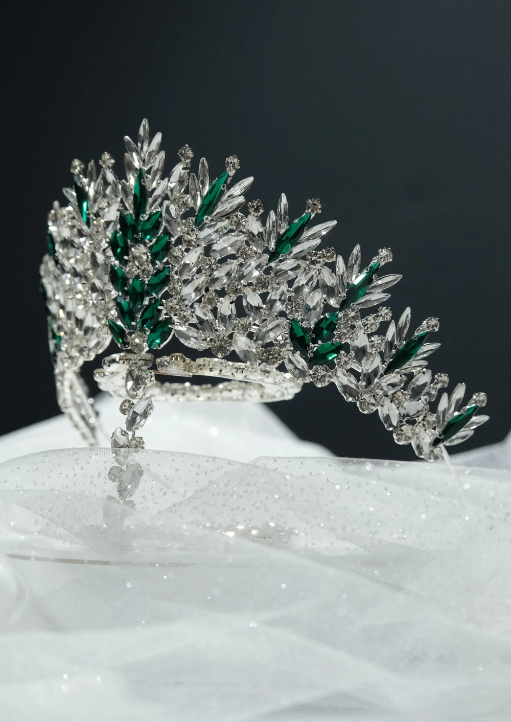 Zweifarbige Kristall-Brautkrone – auffällige Prinzessinnenkrone mit Silber- und Golddetails