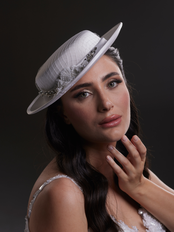 Perle und Kristall Stein mit Details Weiß Brauthut – mit Netzschleier Standesamt Accessoire