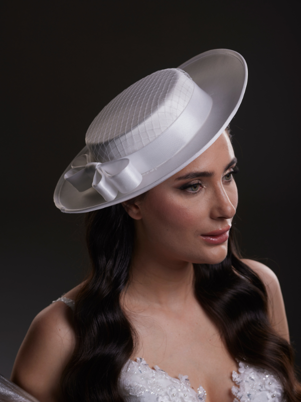 Satin mit Netzschleier Weiß Brauthut – fein mit Schleife modernes Design