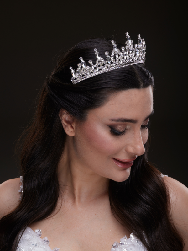 Mit Kristallsteinen Brautkrone im Königinnen-Stil funkelnd Hochzeits-Haaraccessoire